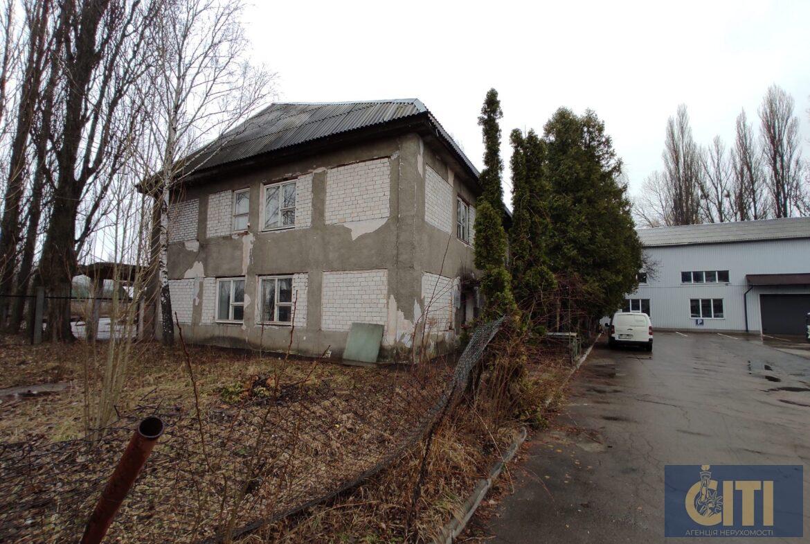 Адміністративна будівля вул. Параджанова, 1000 кв.м.