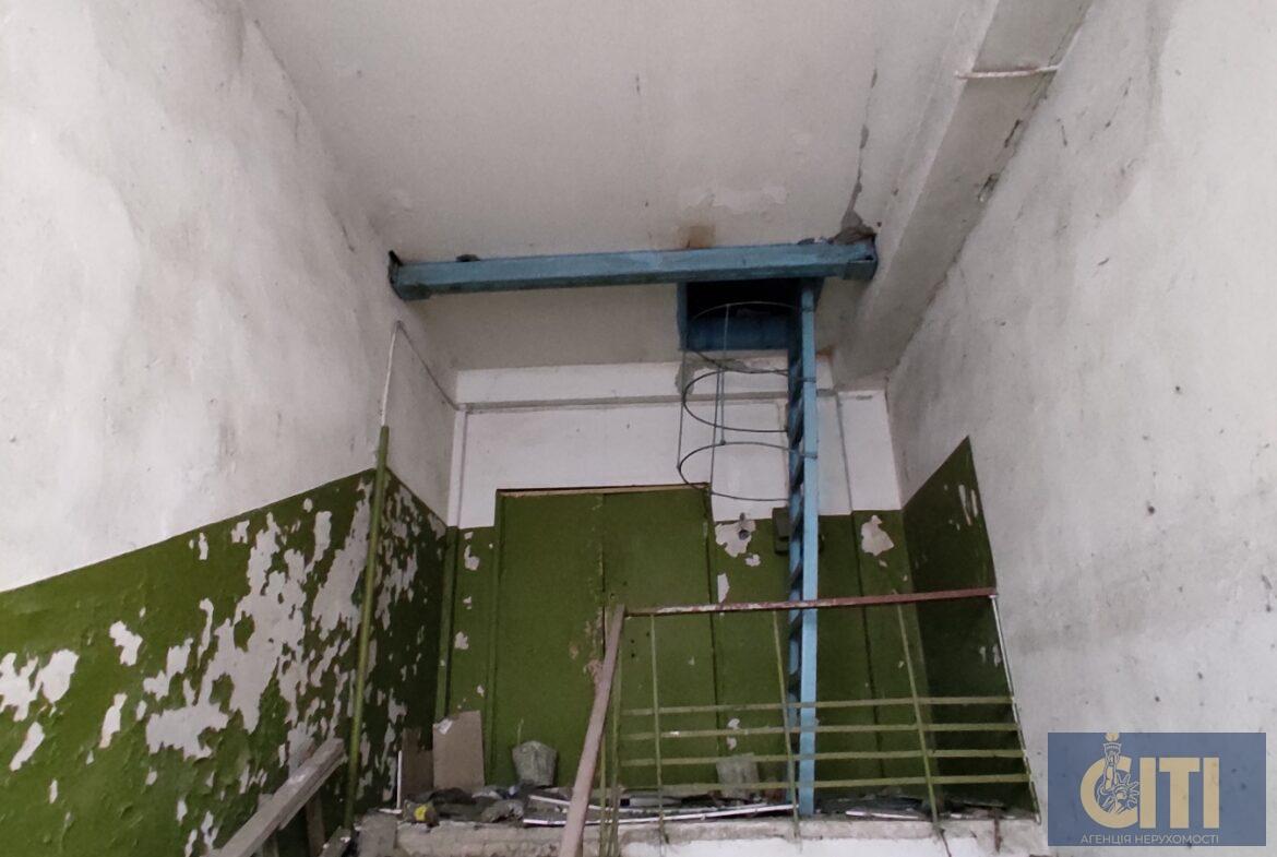 Адміністративна будівля вул. Параджанова, 1000 кв.м.