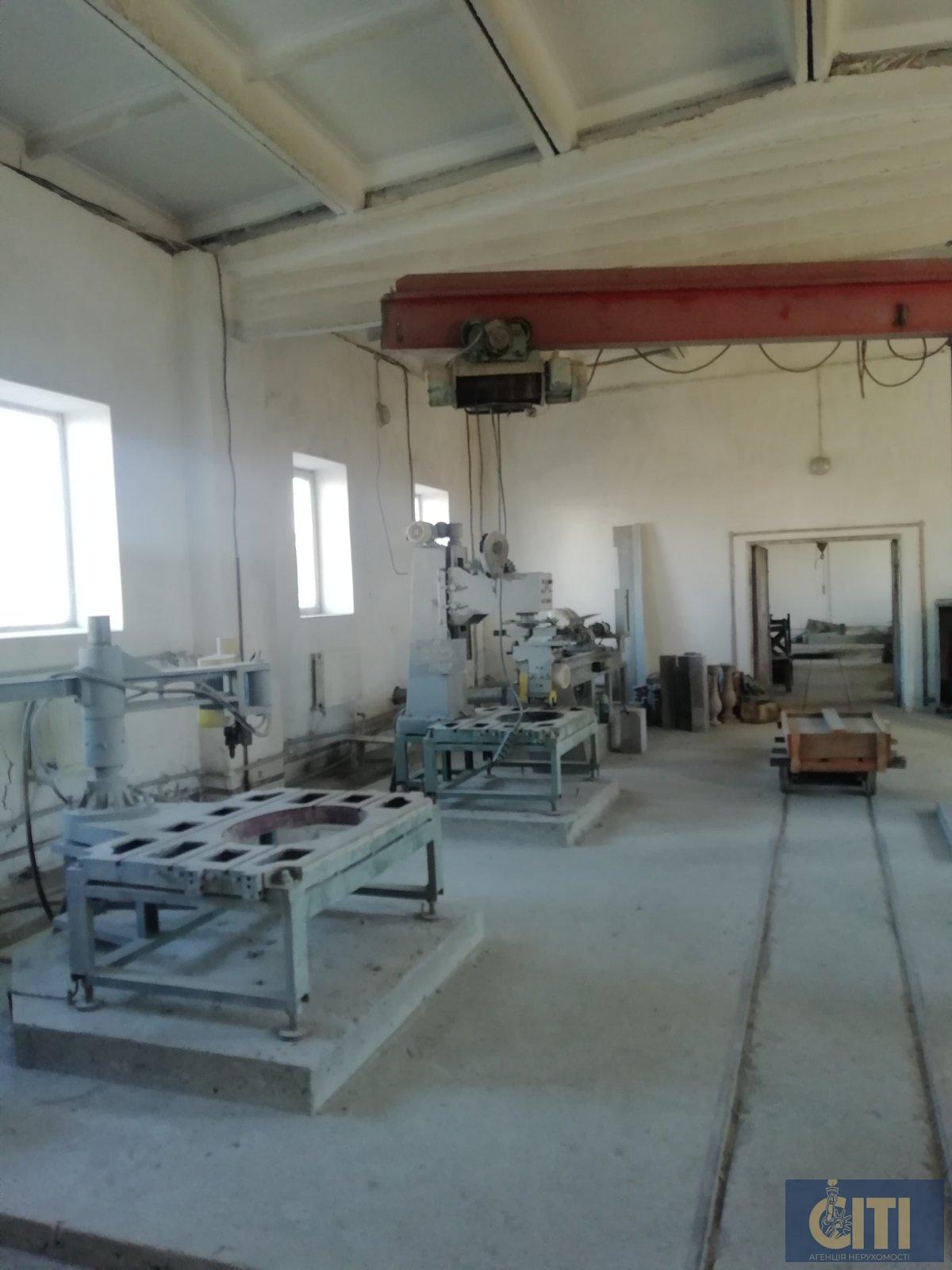 Камнеобрабатывающее предприятие (обработка гранита), 2 040 м2 Каменеобробне підприємство (обробка граніту), 2 040 м2