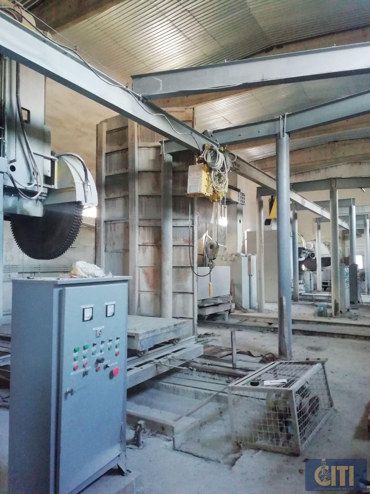 Камнеобрабатывающее предприятие (обработка гранита), 2 040 м2 Каменеобробне підприємство (обробка граніту), 2 040 м2