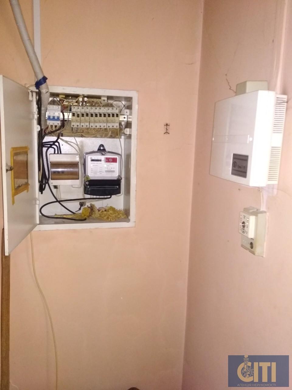 Магазин промышленных товаров в центре, 80 м2 Магазин промислових товарів у центрі, 80 м2