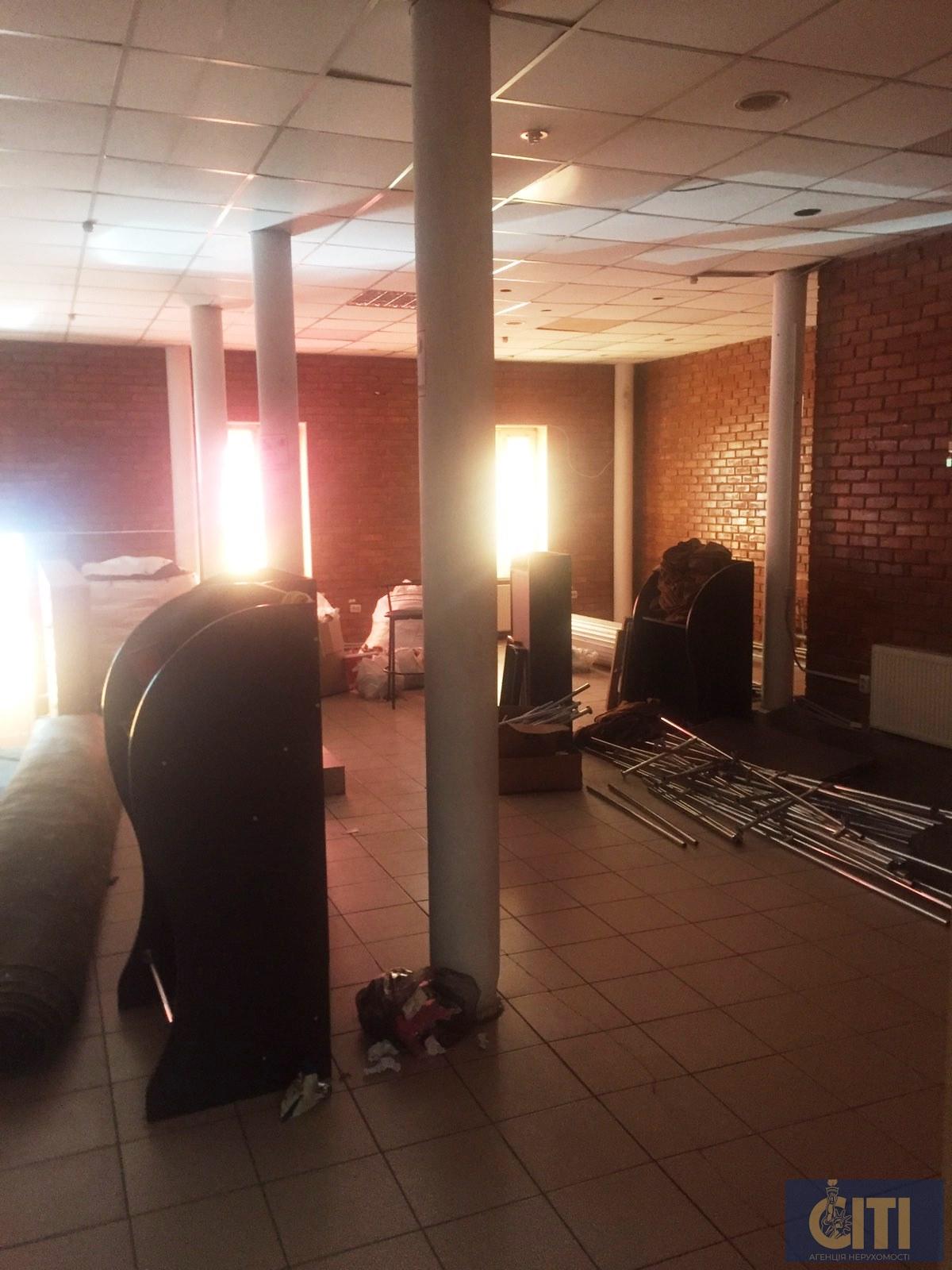 Магазин в центре, 430 кв.м Магазин у центрі, 430 кв.м