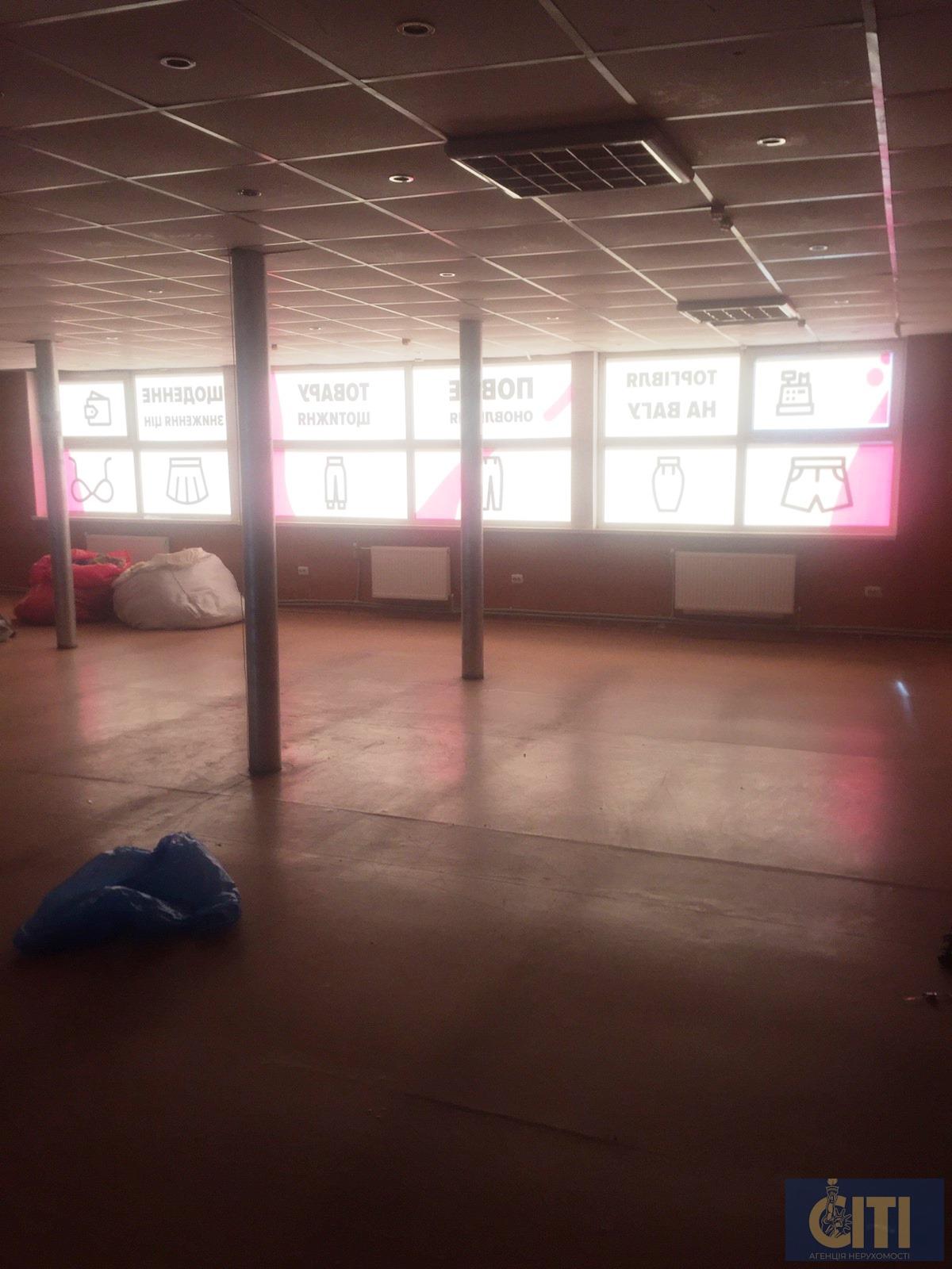Магазин в центре, 430 кв.м Магазин у центрі, 430 кв.м