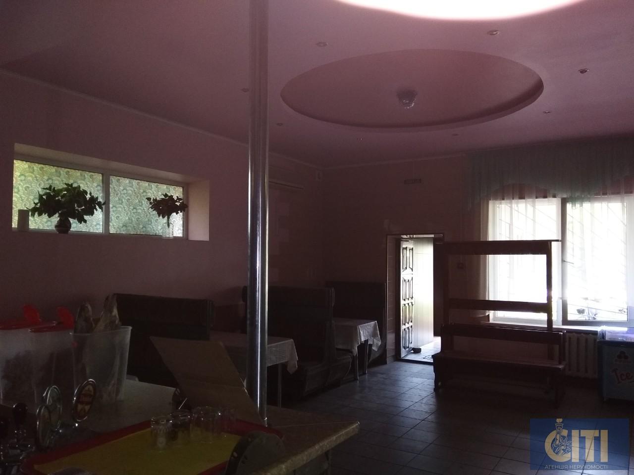 Магазин+кафе в с.Соколов, 480 м2 Магазин+кафе в с.Соколів, 480 м2