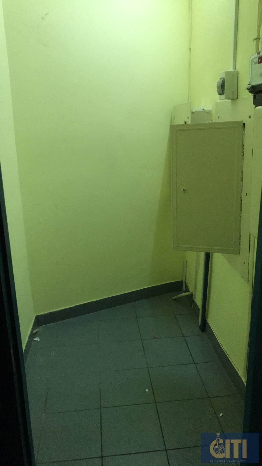 Помещение в центре Житомира по улице Киевская, 164 м2 Приміщення в центрі Житомира по вулиці Київська, 164 м2