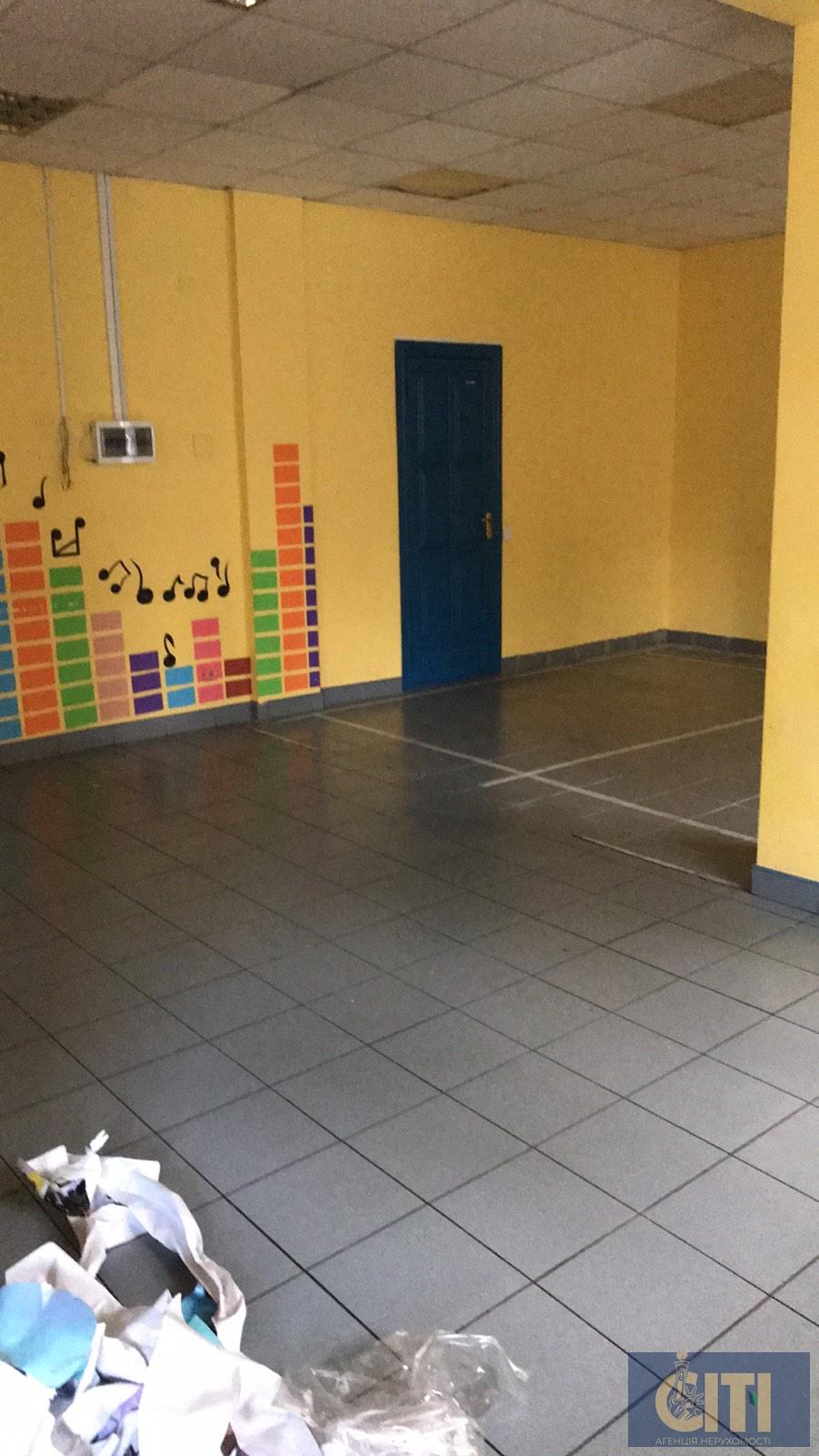 Помещение в центре Житомира по улице Киевская, 164 м2 Приміщення в центрі Житомира по вулиці Київська, 164 м2