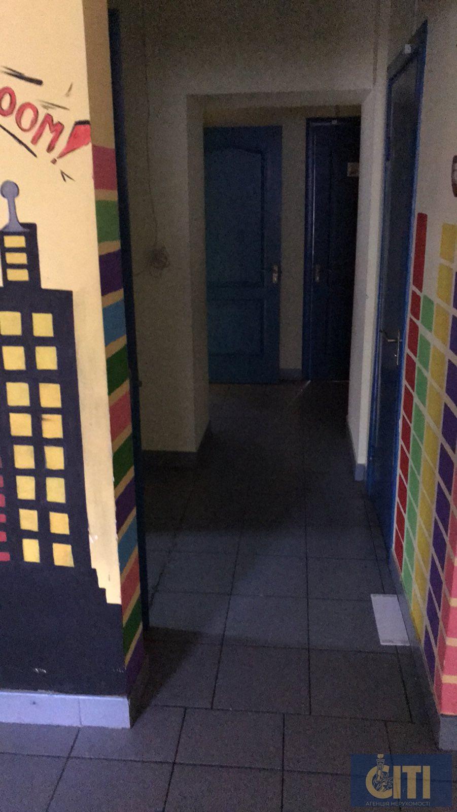 Помещение в центре Житомира по улице Киевская, 164 м2 Приміщення в центрі Житомира по вулиці Київська, 164 м2