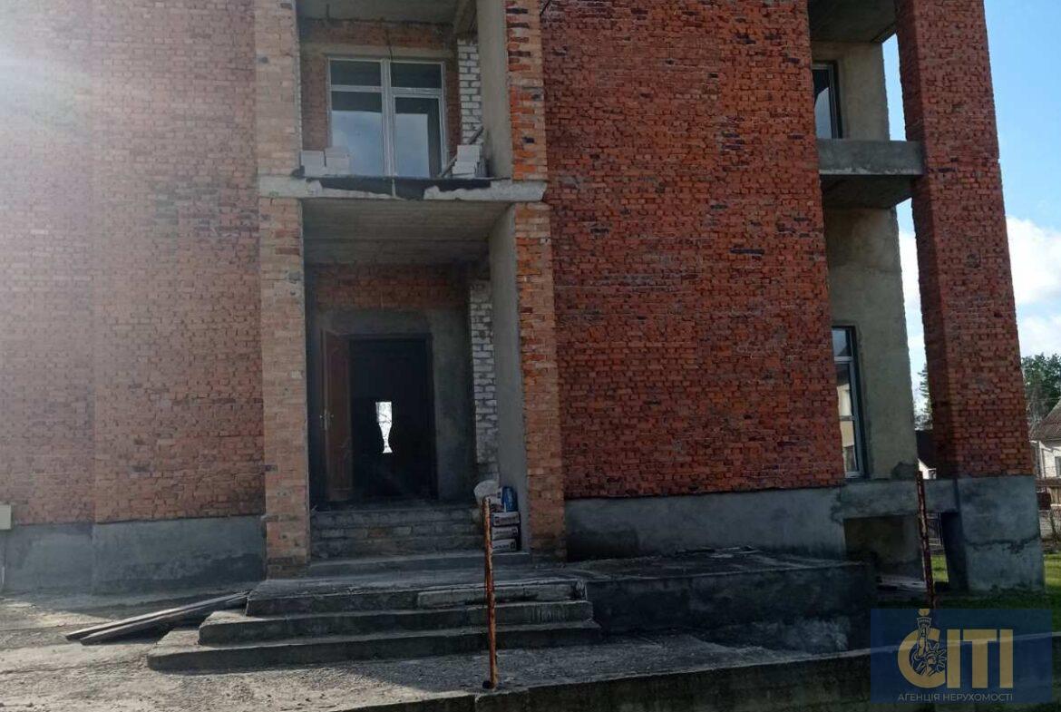 Будинок під готель у Денішах, 600 м2