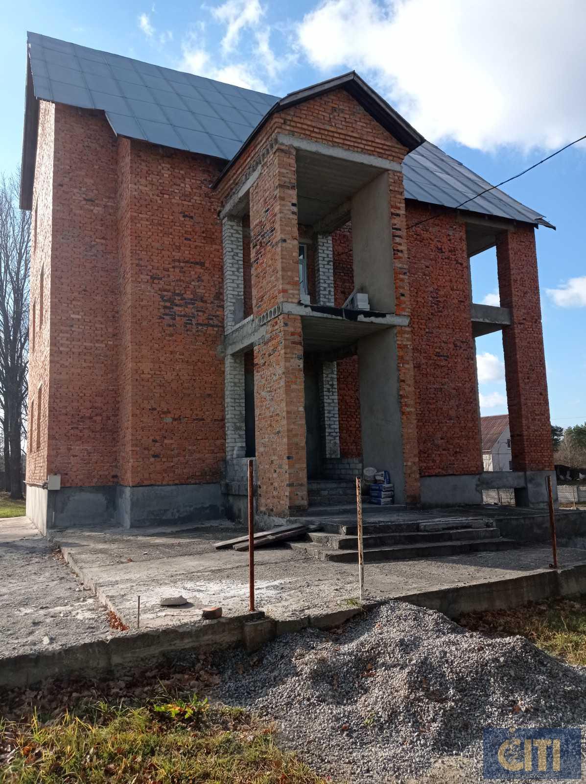 Дом под отель в Денишах, 600 м2 Будинок під готель у Денішах, 600 м2