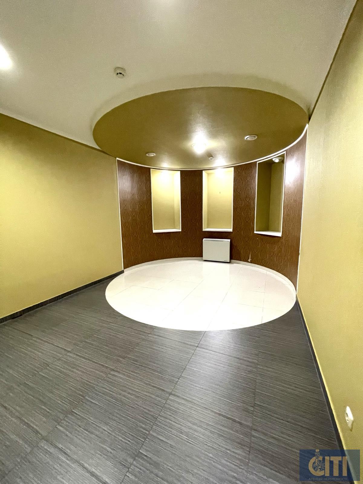 Помещение фасадное 200 кВ.м. Приміщення фасадне 200 кВ.м.