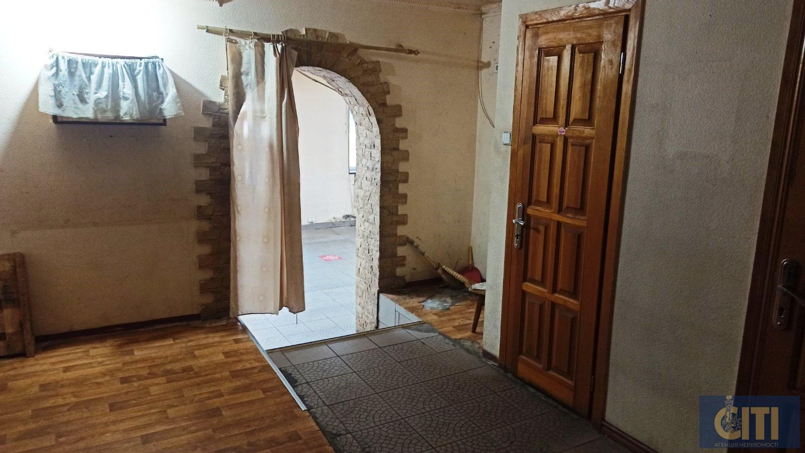 dn57dbtyhdvhdghchnctrfuvb Приміщення магазину в центрі, 87 кв.м.