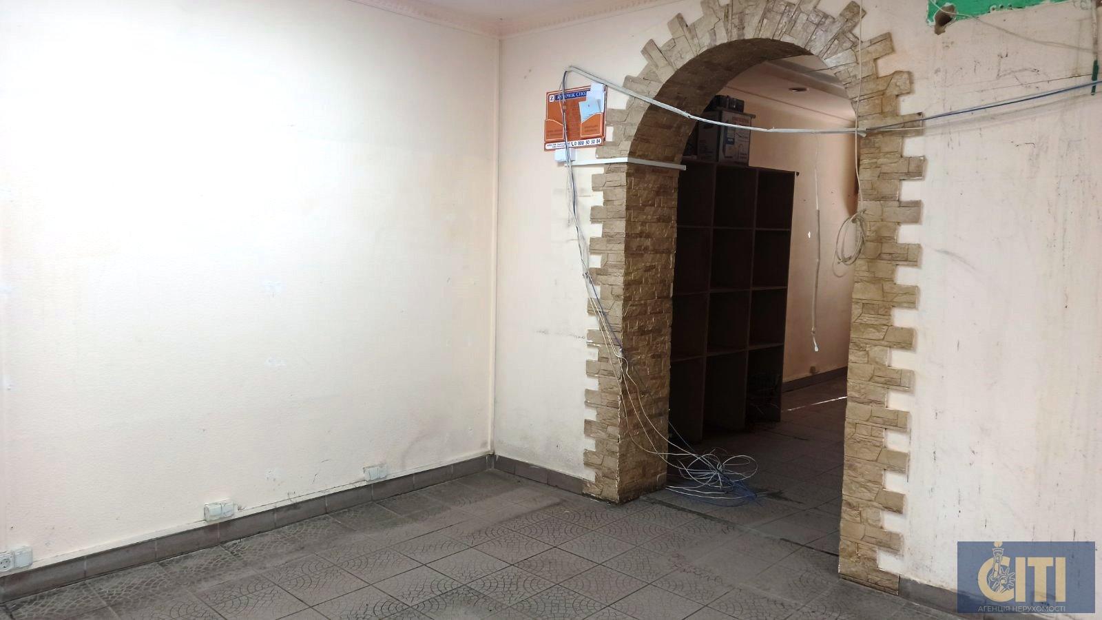 dr576687dtykjflyui7 Приміщення магазину в центрі, 87 кв.м.