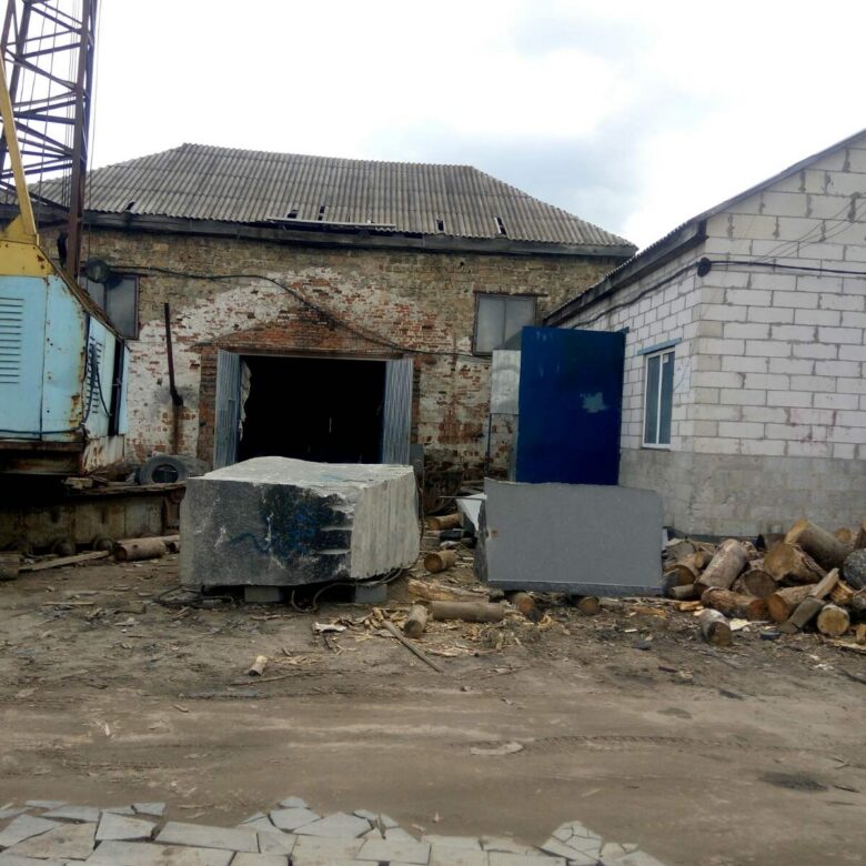 Цех з обробки граніту та природного каменю в Коростишеві