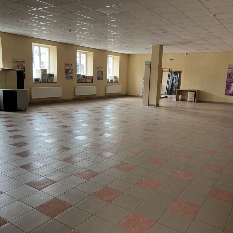 Оренда магазину в центрі Коростишева, 250 кв.м.