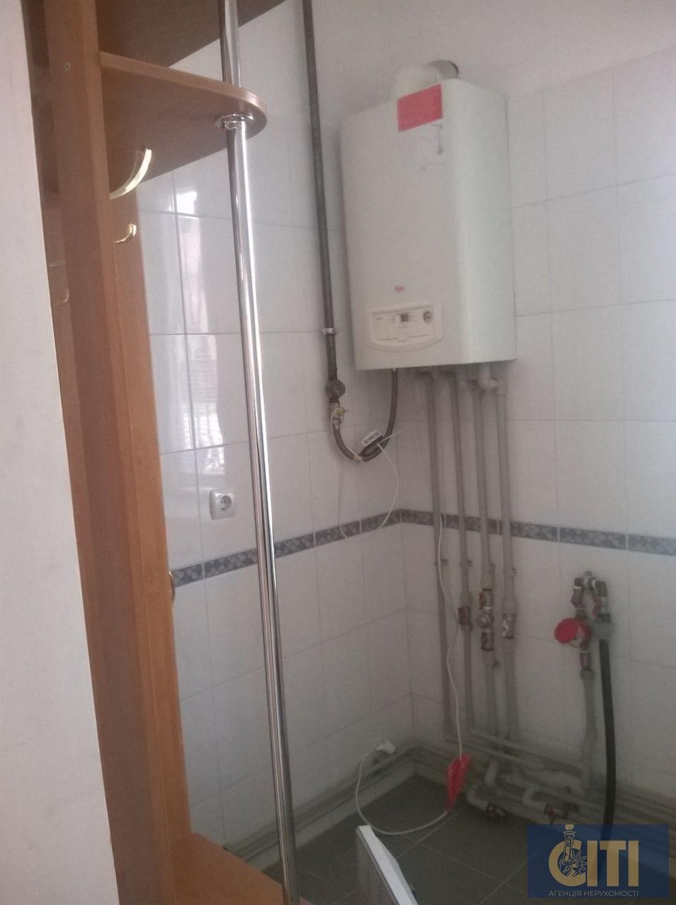 Офисное помещение в центральной части города, 41 м2 Офісне приміщення в центральній частині міста, 41 м2