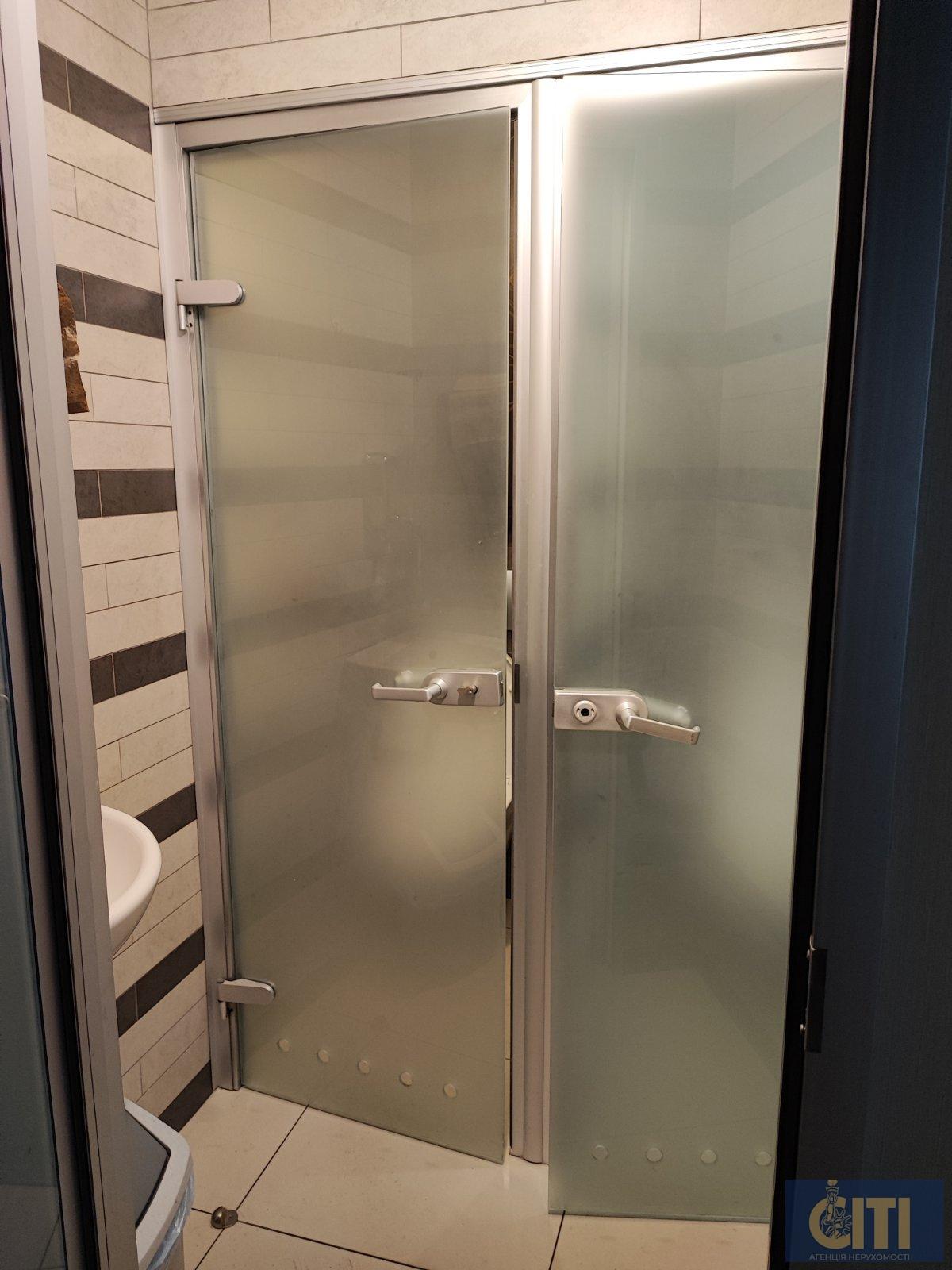 Помещение (салон красоты) в центре, 140 м2 Приміщення (салон краси) у центрі, 140 м2