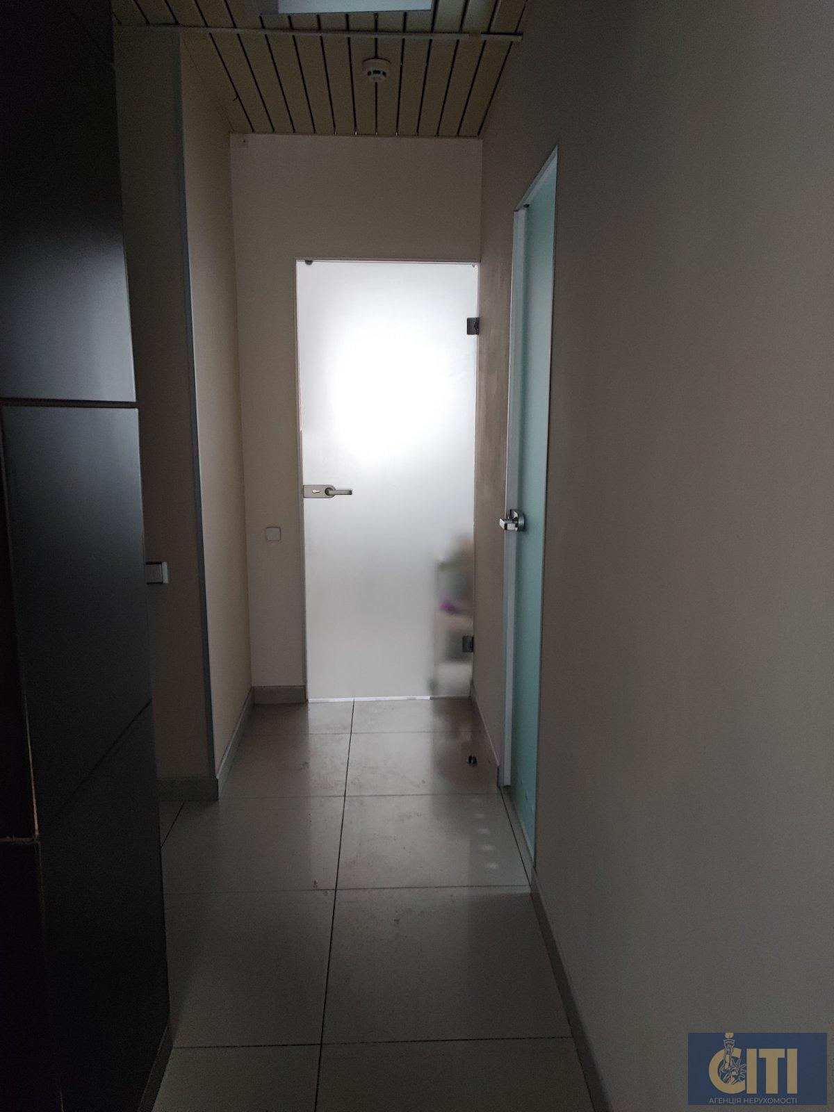 Помещение (салон красоты) в центре, 140 м2 Приміщення (салон краси) у центрі, 140 м2