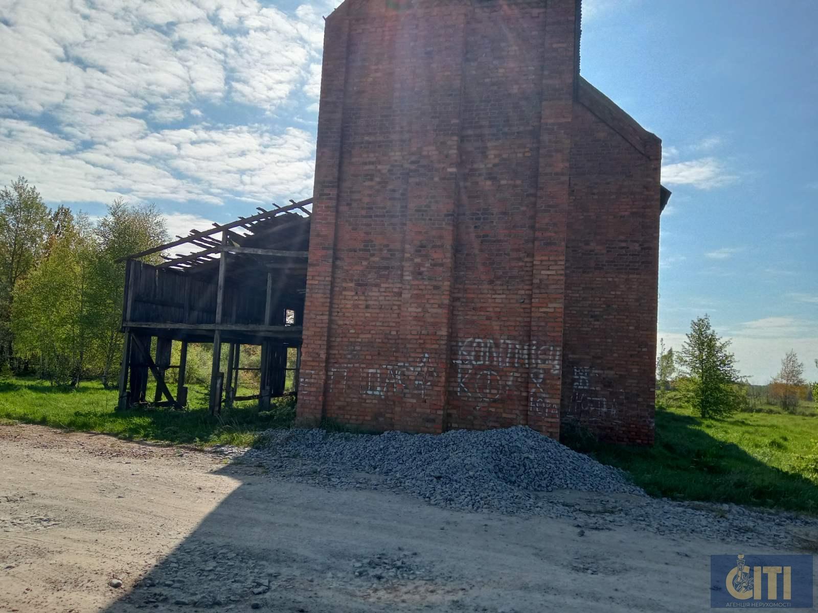 0-02-05-75e61e0430735b98de2d13cfdf3566f72543bb06e182a30e5da6fa00de8fc983_1a7c0d2533cbb1a Продам будівлю хмелесушки 1400 кв.м.
