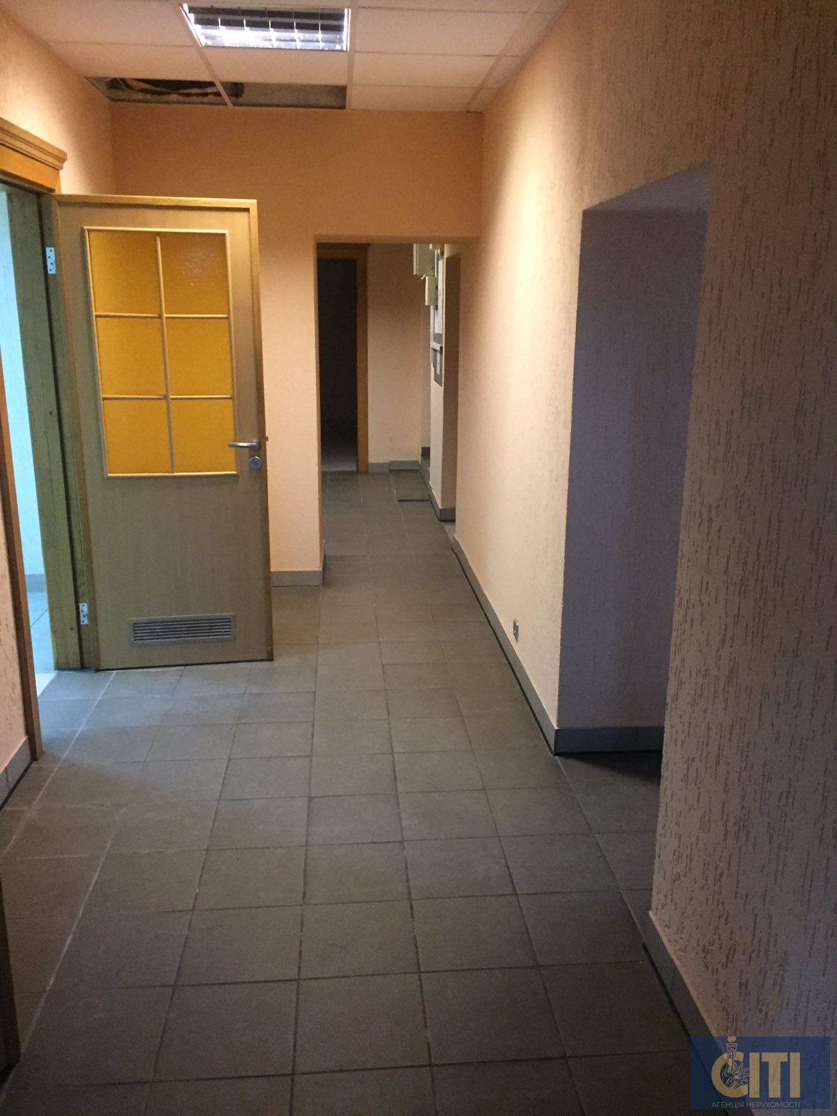 1092_jnuftdrhudrtgysercty Оренда офісу в центрі міста, 150 м²