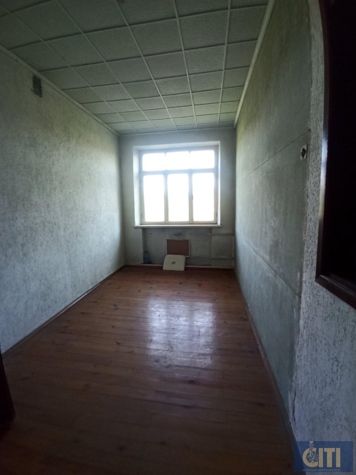 45734634563568745674556546 Майновий комплекс у промисловому районі м. Житомира, загальна площа 2100 кв.м.