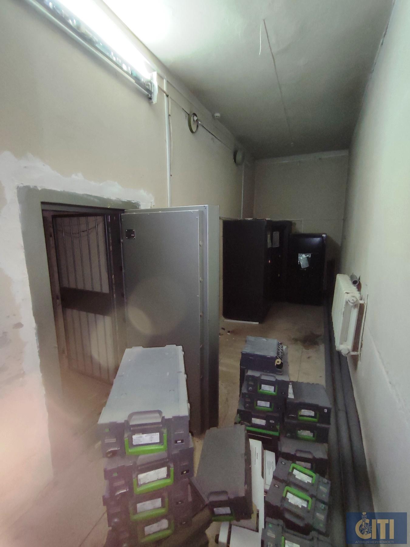 Коммерческое помещение, в центре (к-р Жовтень), 360 кв.м. Комерційне приміщення, в центрі (к-р Жовтень), 360 кв.м.