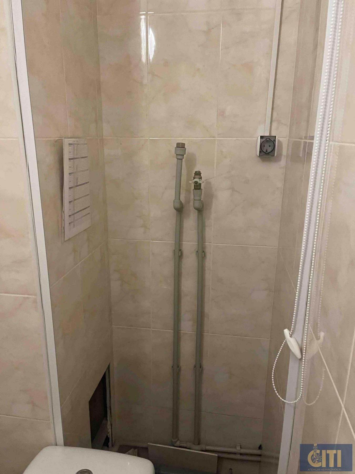 Помещение в самом центре по ул.Киевской, 180 м2 Приміщення в самому центрі по вул.Київській, 180 м2