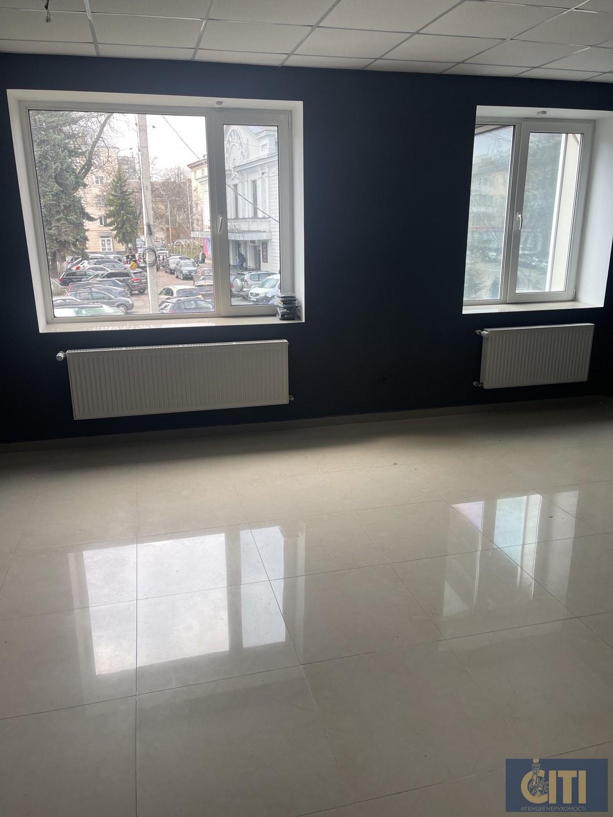 Помещение в самом центре по ул.Киевской, 180 м2 Приміщення в самому центрі по вул.Київській, 180 м2