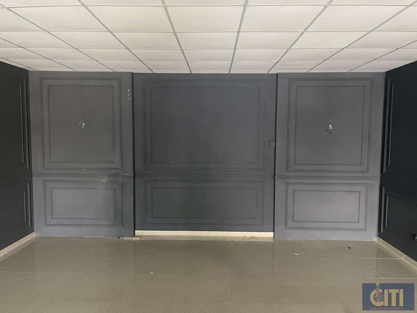 Помещение в самом центре по ул.Киевской, 180 м2 Приміщення в самому центрі по вул.Київській, 180 м2