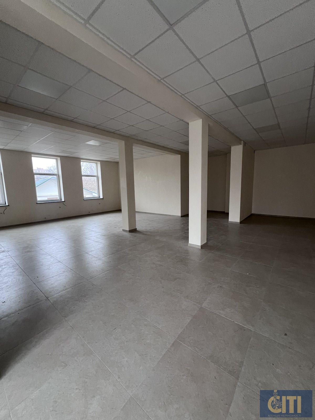 Аренда коммерческой недвижимости на улице Чудновская, 410 кв.м. Оренда комерційної нерухомості на вулиці Чуднівська, 410 кв.м.