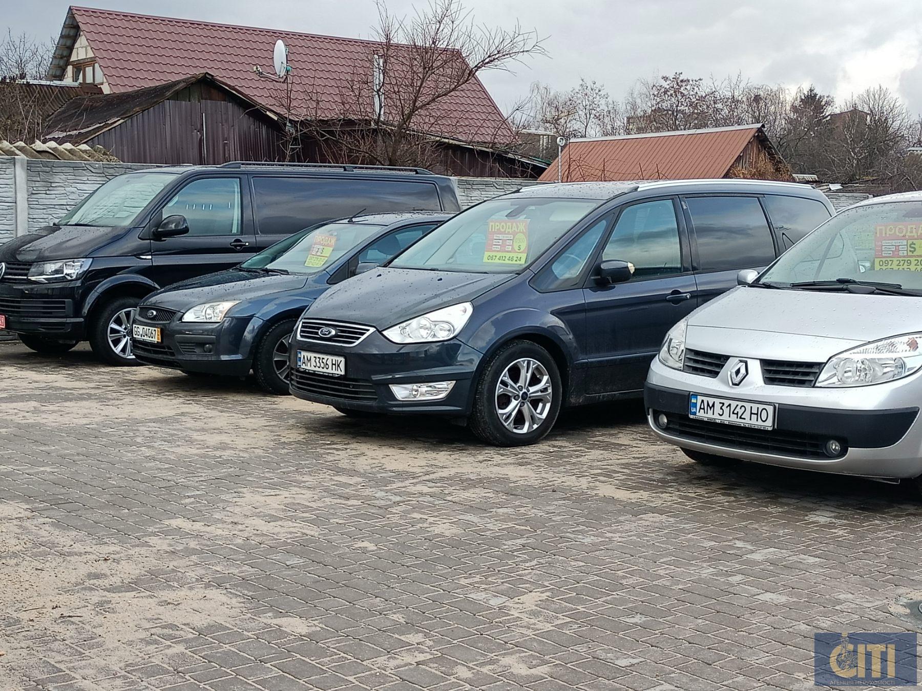 Автоплощадка (парковочное пространство) – 1 200 m² + офис 15-45 m² Автомайданчик (паркувальний простір) - 1 200 m² + офіс 15-45 m²