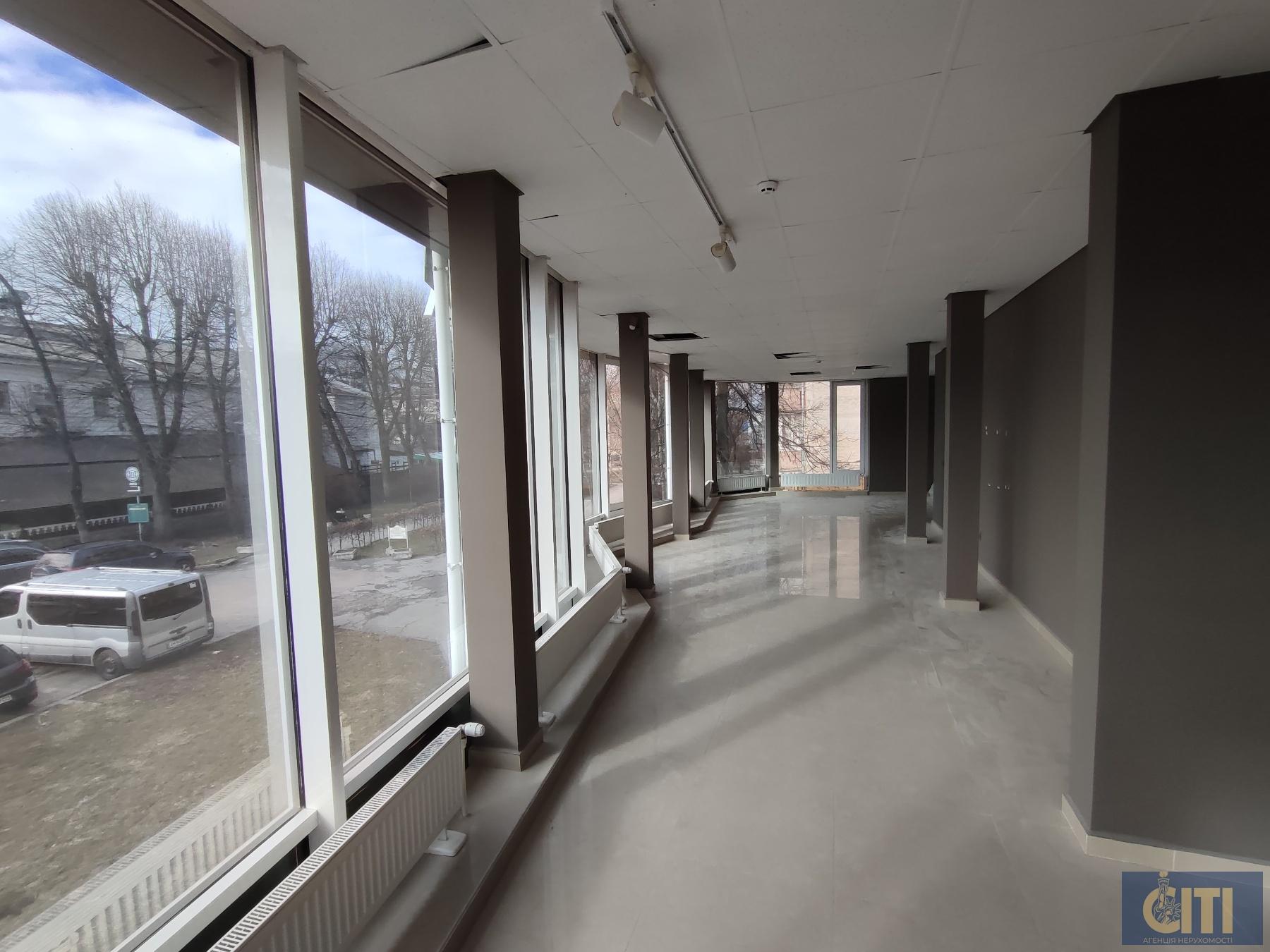 Помещение в самом центре по ул.Киевской, 180 м2 Приміщення в самому центрі по вул.Київській, 180 м2