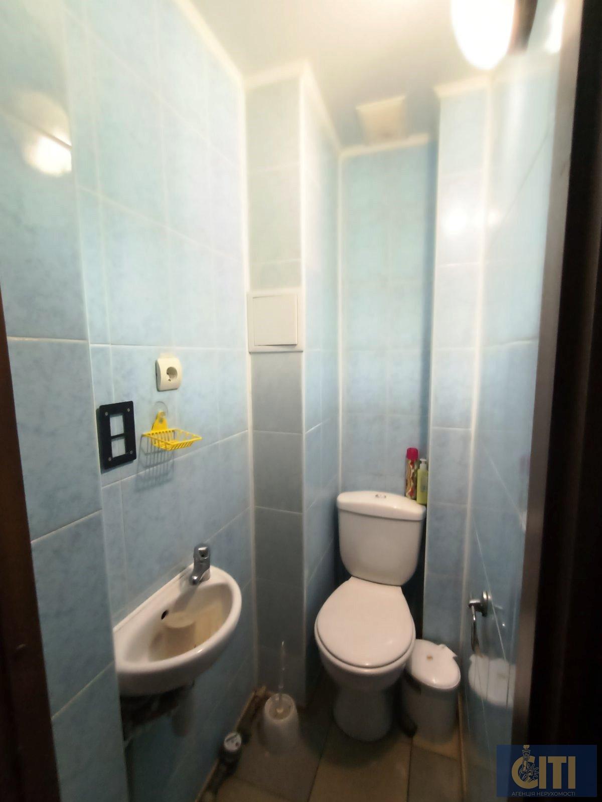 Сдам в аренду салон красоты в центральной части города по ул. Восточная, 120 м² Здам в оренду салон краси в центральній частині міста по вул. Східна, 120 м²