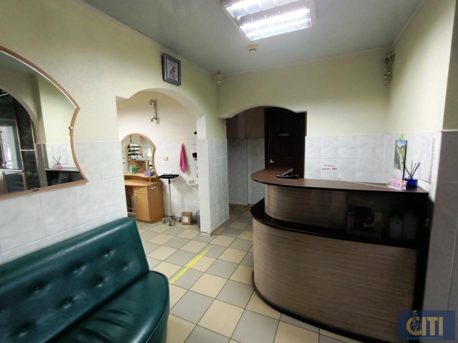 Сдам в аренду салон красоты в центральной части города по ул. Восточная, 120 м² Здам в оренду салон краси в центральній частині міста по вул. Східна, 120 м²