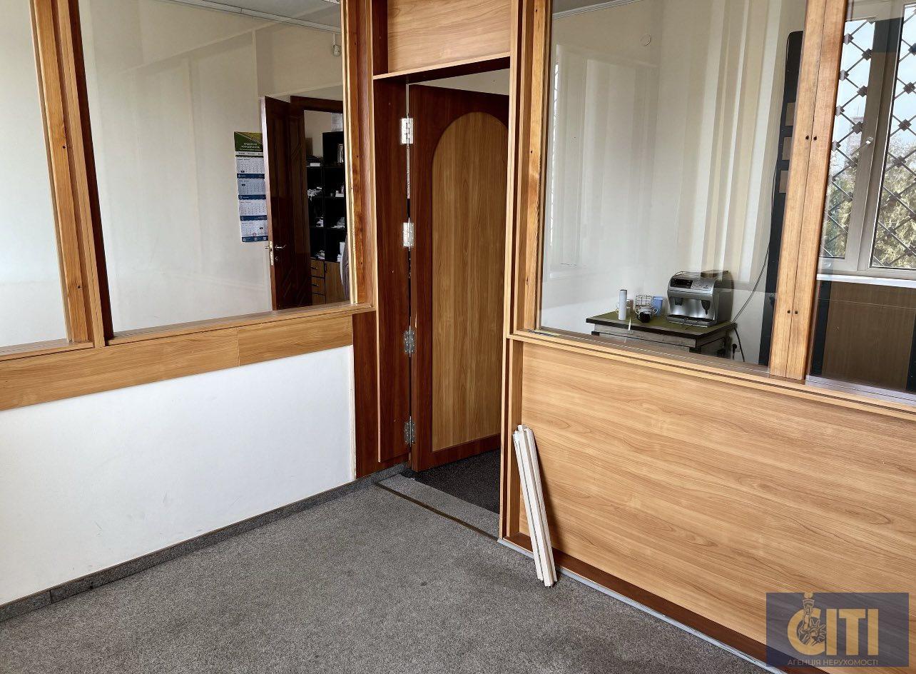 Трёхкомнатный офис пр. Независимости – 52,6 кв. м. Трикімнатний офіс пр. Незалежності - 52,6 кв. м.