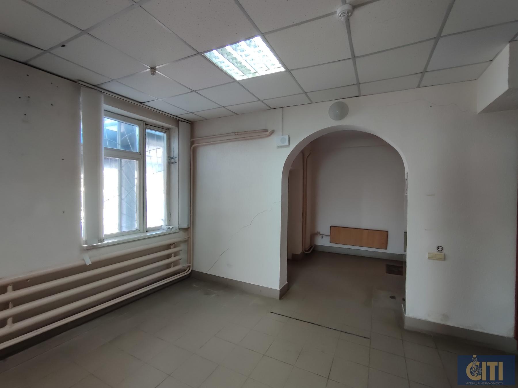 Аренда магазина площадью 88 кв. м в районе Малеванка. Оренда магазину площею 88 кв. м у районі Мальованка.