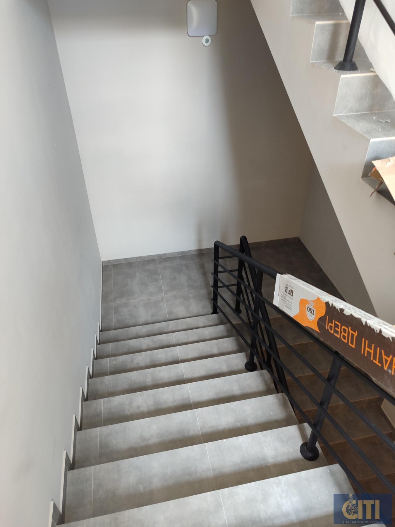 Помещения в новом торгово-офисном центре на Киевской от 100 кв.м. Приміщення в новому торгово-офісному центрі на Київській від 100 кв.м.