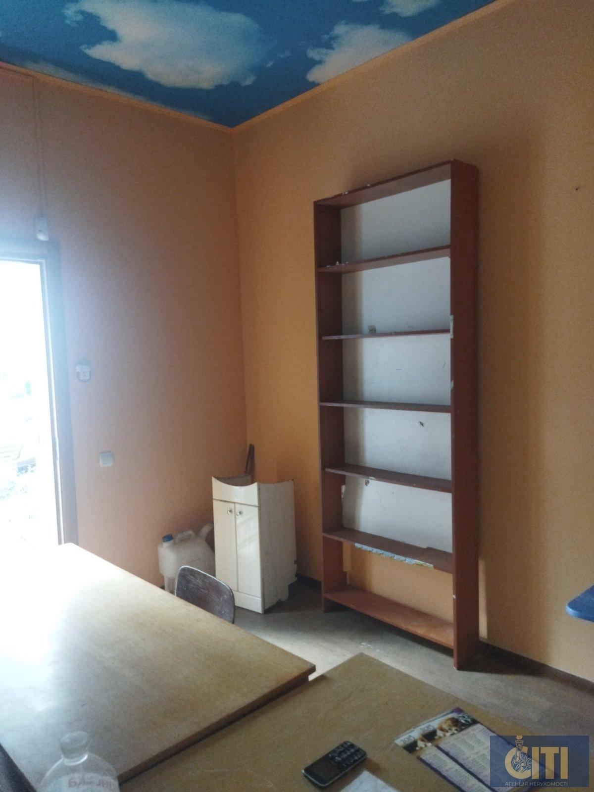 Помещение под маникюрный кабинет на пл. Победы, 11,2 м² Приміщення під манікюрний кабінет на пл. Перемоги, 11,2 м²