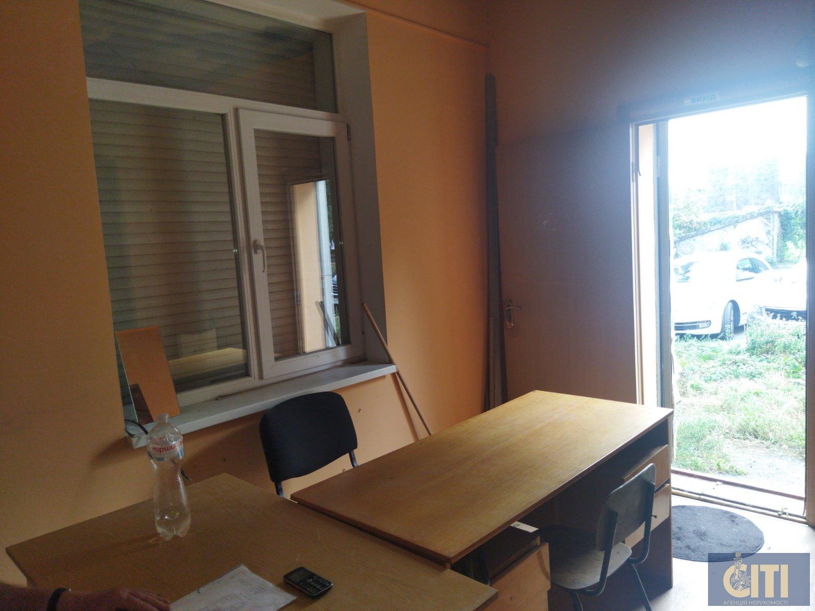 Помещение под маникюрный кабинет на пл. Победы, 11,2 м² Приміщення під манікюрний кабінет на пл. Перемоги, 11,2 м²