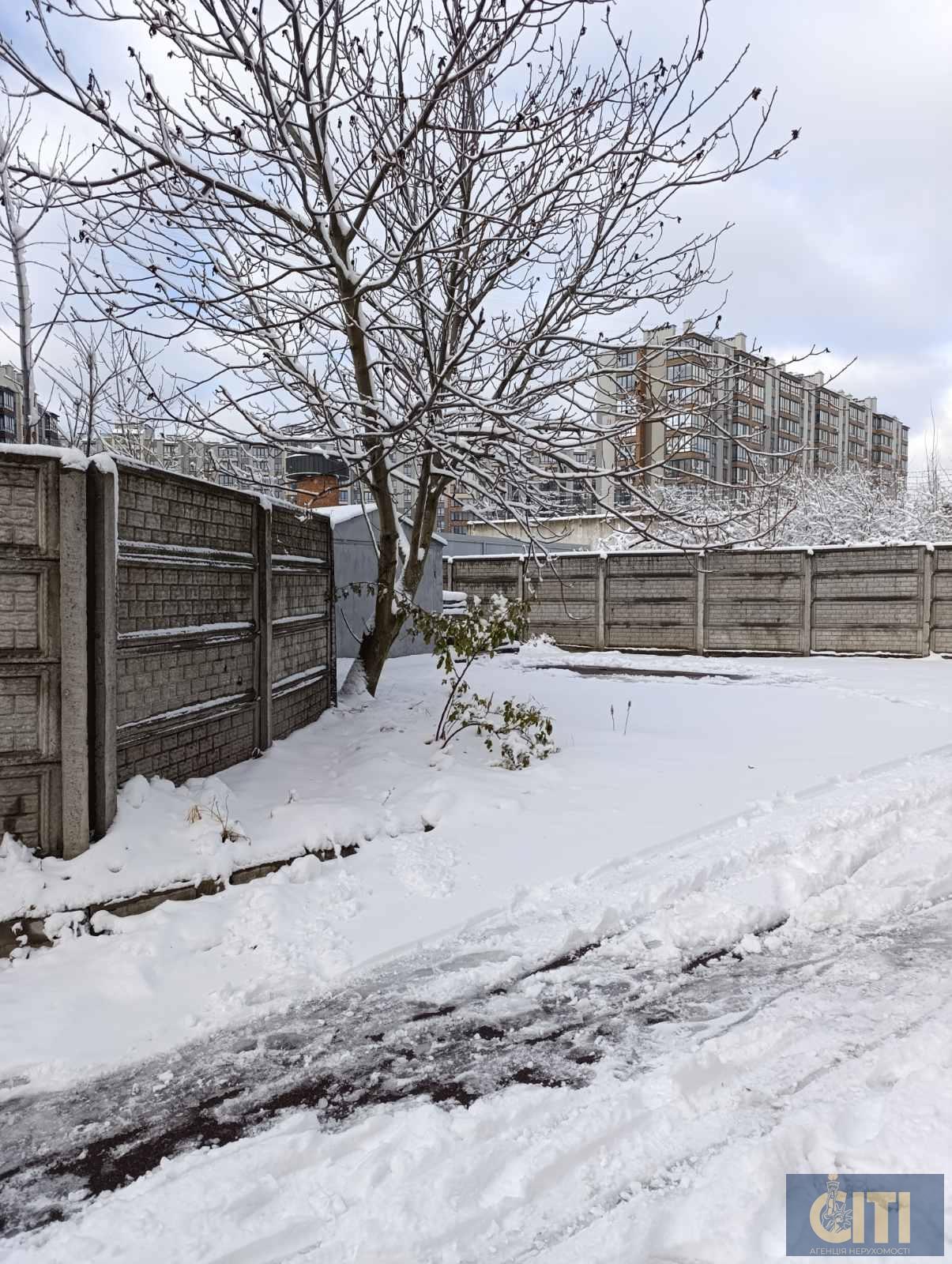 Продаж приміщення в центрі міста, район Сінного ринку, 620 кв.м Продаж приміщення в центрі міста, район Сінного ринку, 620 кв.м