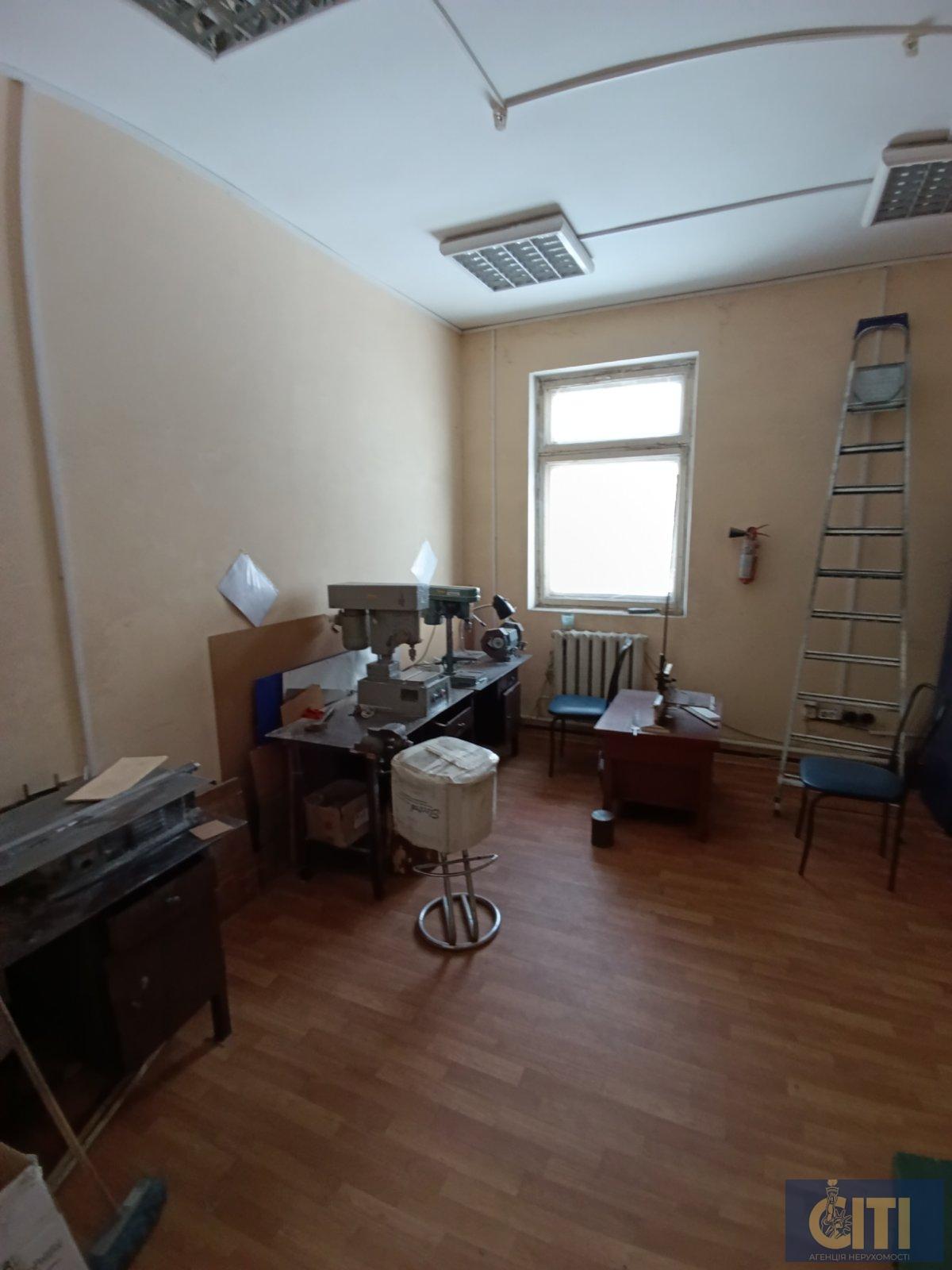 Продаж приміщення в центрі міста, район Сінного ринку, 620 кв.м Продаж приміщення в центрі міста, район Сінного ринку, 620 кв.м