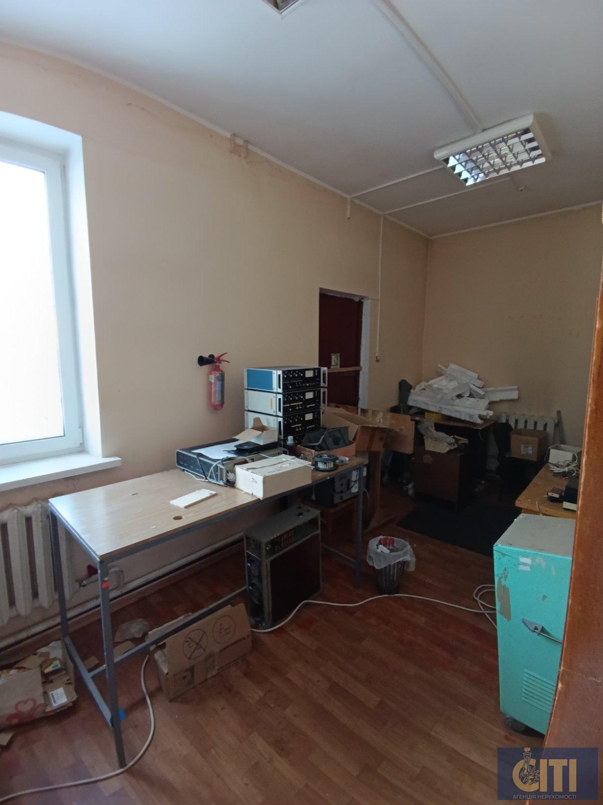 Продаж приміщення в центрі міста, район Сінного ринку, 620 кв.м Продаж приміщення в центрі міста, район Сінного ринку, 620 кв.м