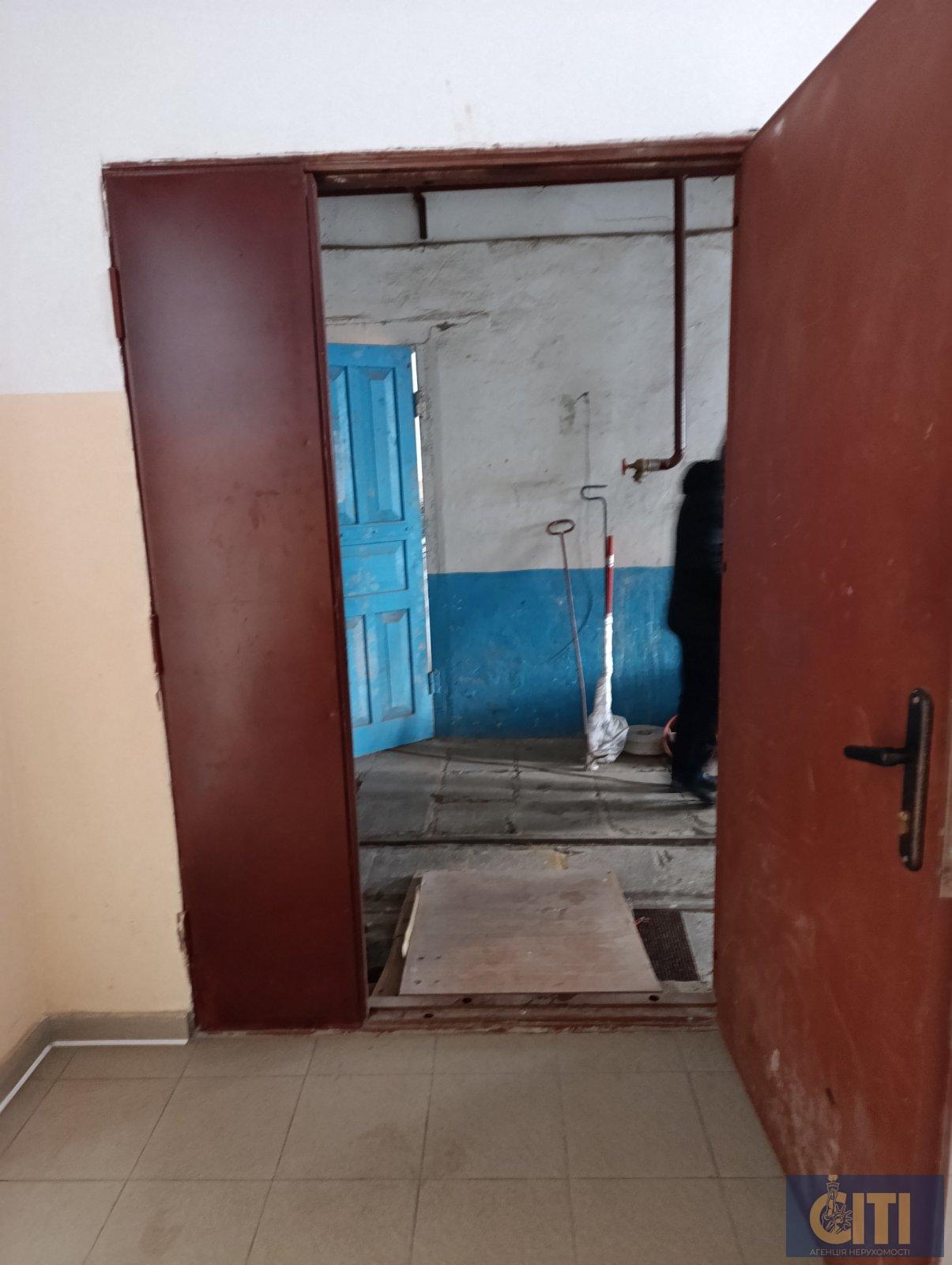 Продаж приміщення в центрі міста, район Сінного ринку, 620 кв.м Продаж приміщення в центрі міста, район Сінного ринку, 620 кв.м