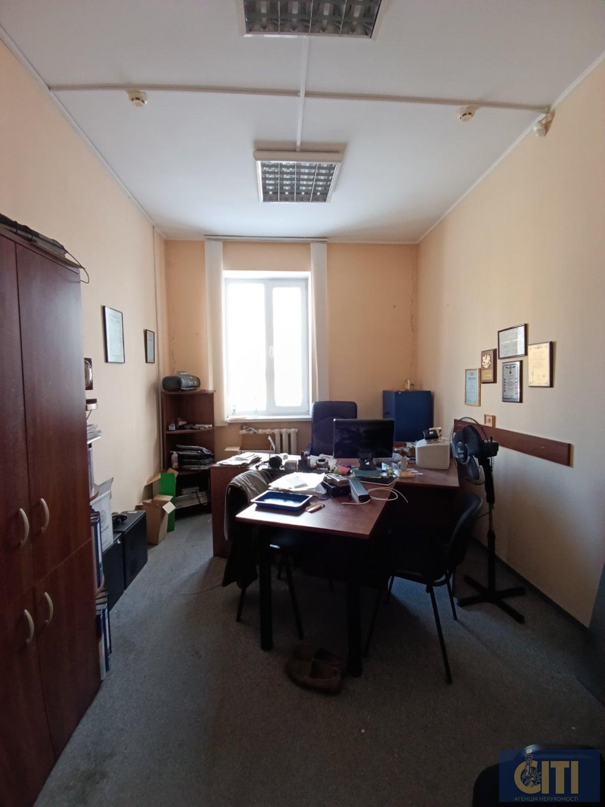 Продаж приміщення в центрі міста, район Сінного ринку, 620 кв.м Продаж приміщення в центрі міста, район Сінного ринку, 620 кв.м