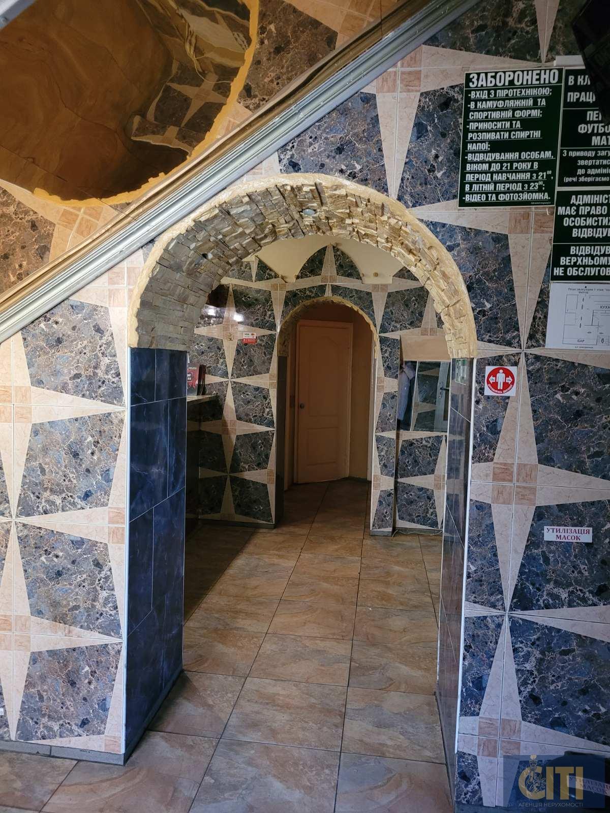 Сдается в аренду ночной клуб, расположенный в самом центре города Житомир. Здається в оренду нічний клуб, розташований у самому центрі міста Житомир.