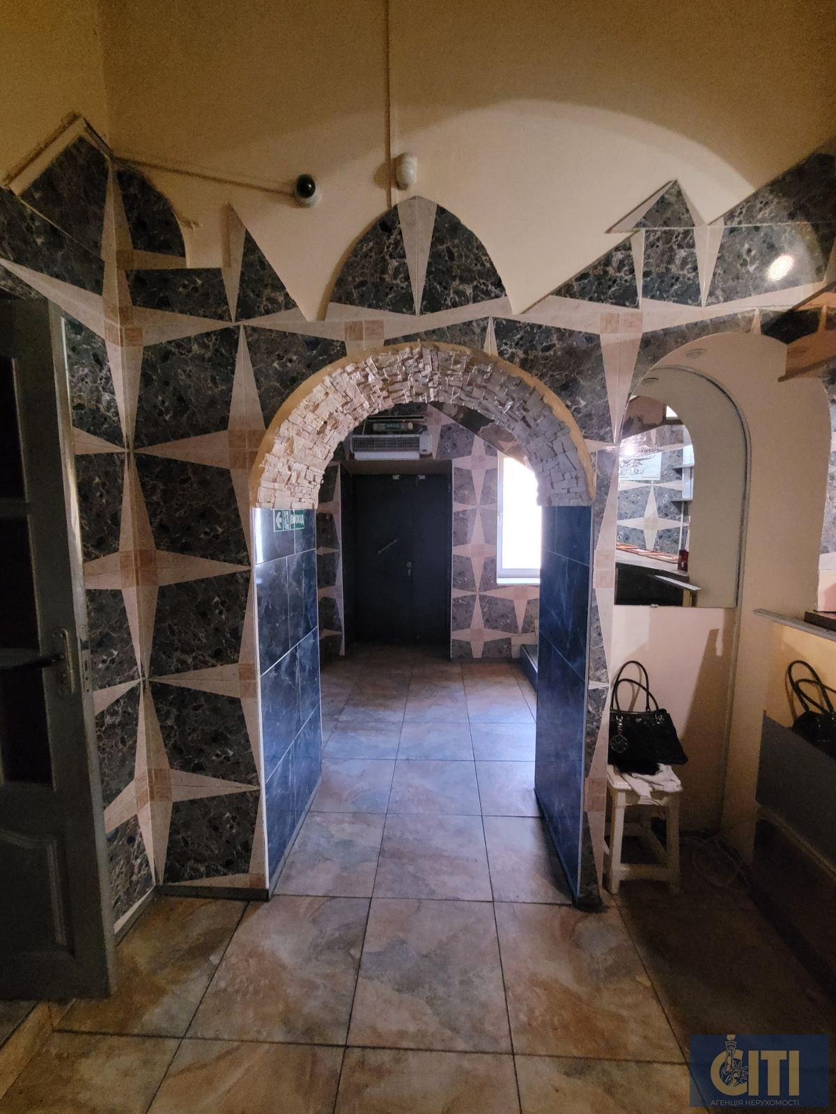 Сдается в аренду ночной клуб, расположенный в самом центре города Житомир. Здається в оренду нічний клуб, розташований у самому центрі міста Житомир.