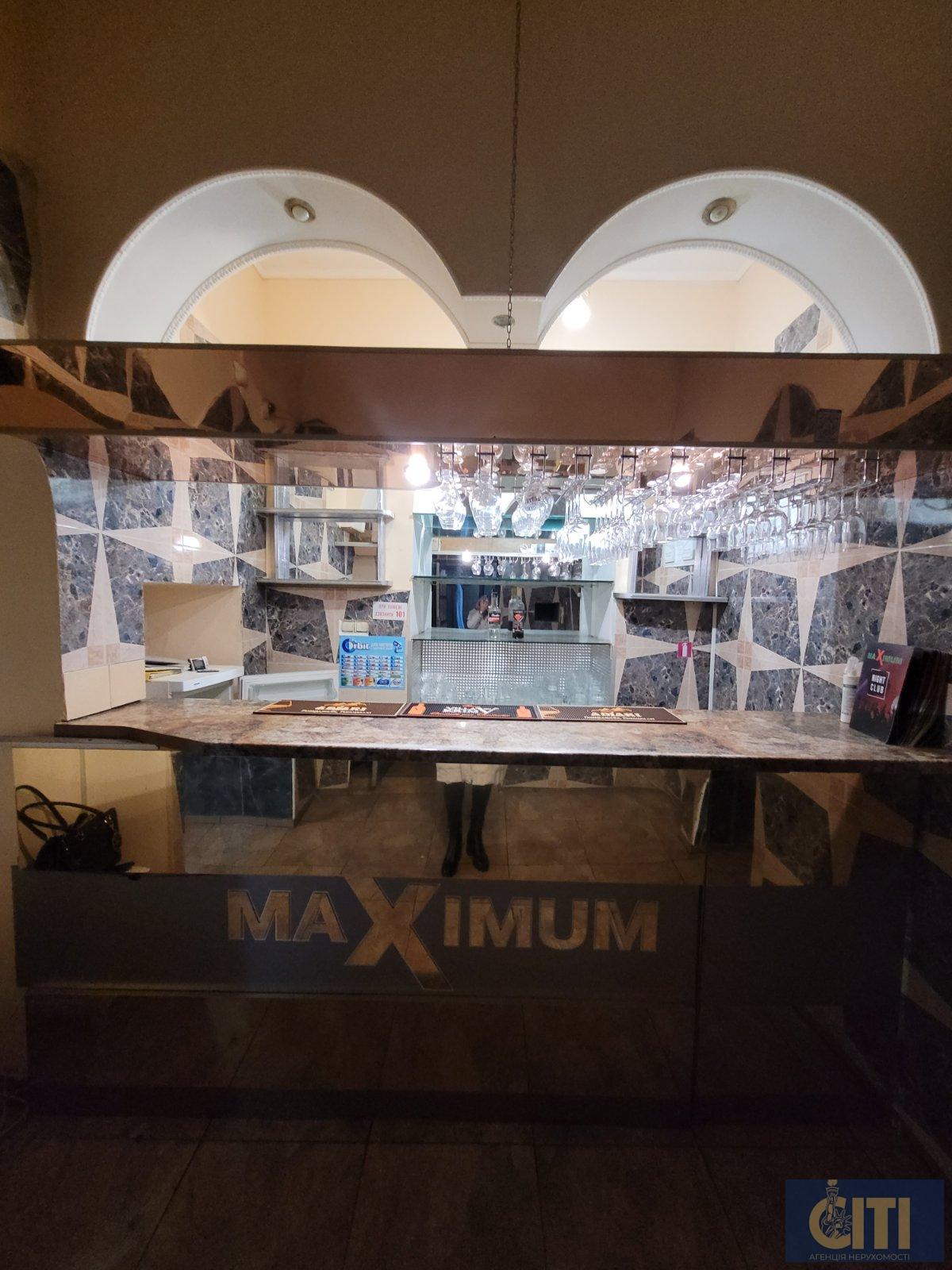 Сдается в аренду ночной клуб, расположенный в самом центре города Житомир. Здається в оренду нічний клуб, розташований у самому центрі міста Житомир.