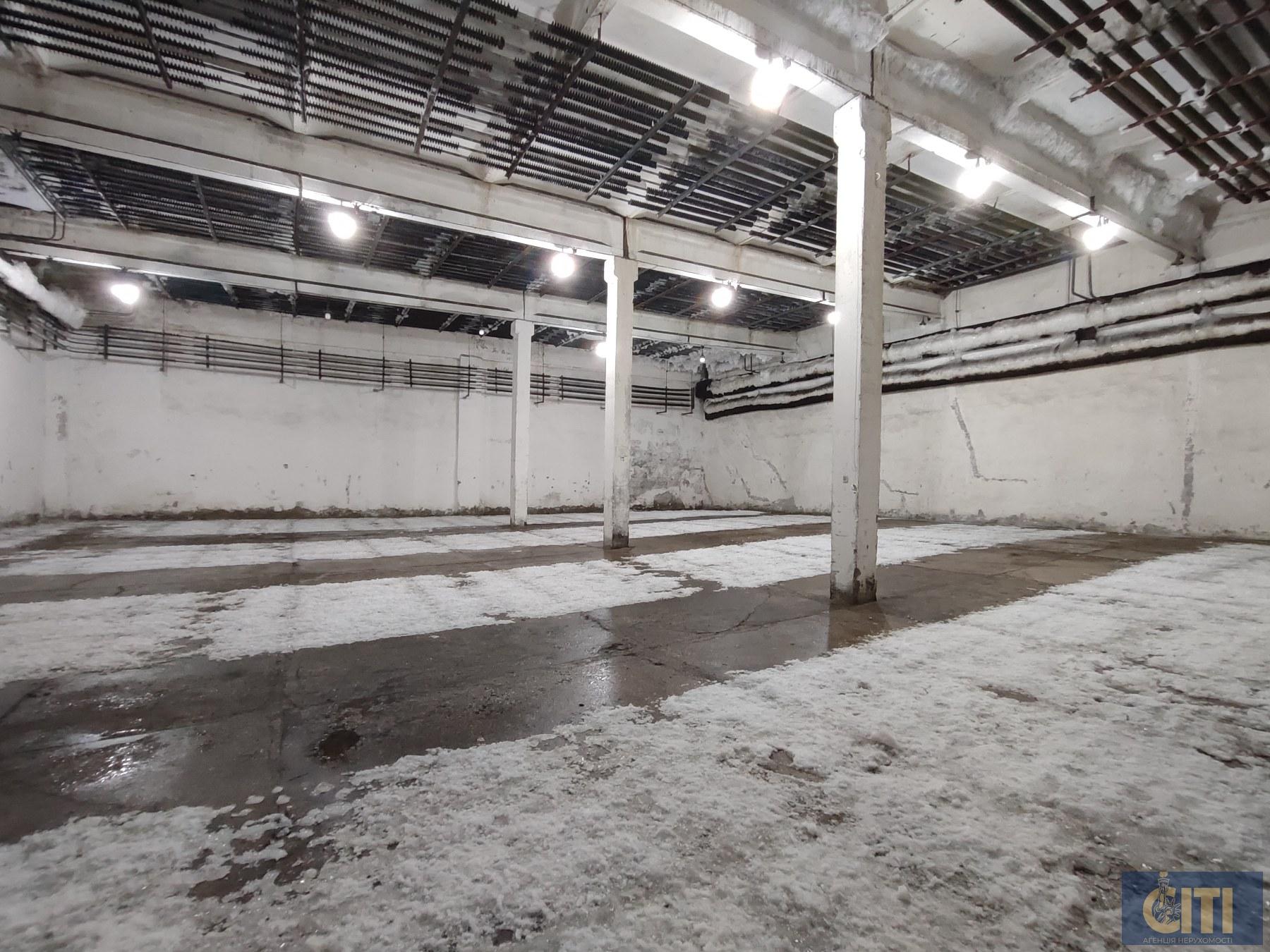 Rental of refrigerated and freezing warehouses with ramp, Vitruka