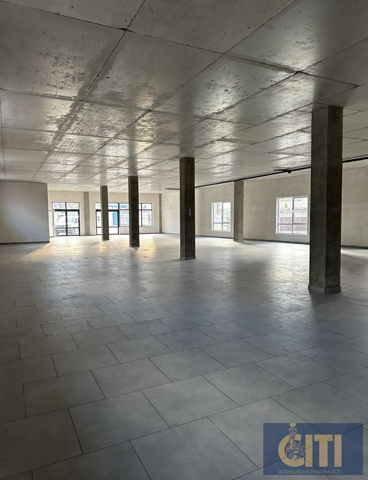Оренда комерційного приміщення Новобудова, вул.Івана Сльоти, 940 м2 Оренда комерційного приміщення Новобудова, вул.Івана Сльоти, 940 м2
