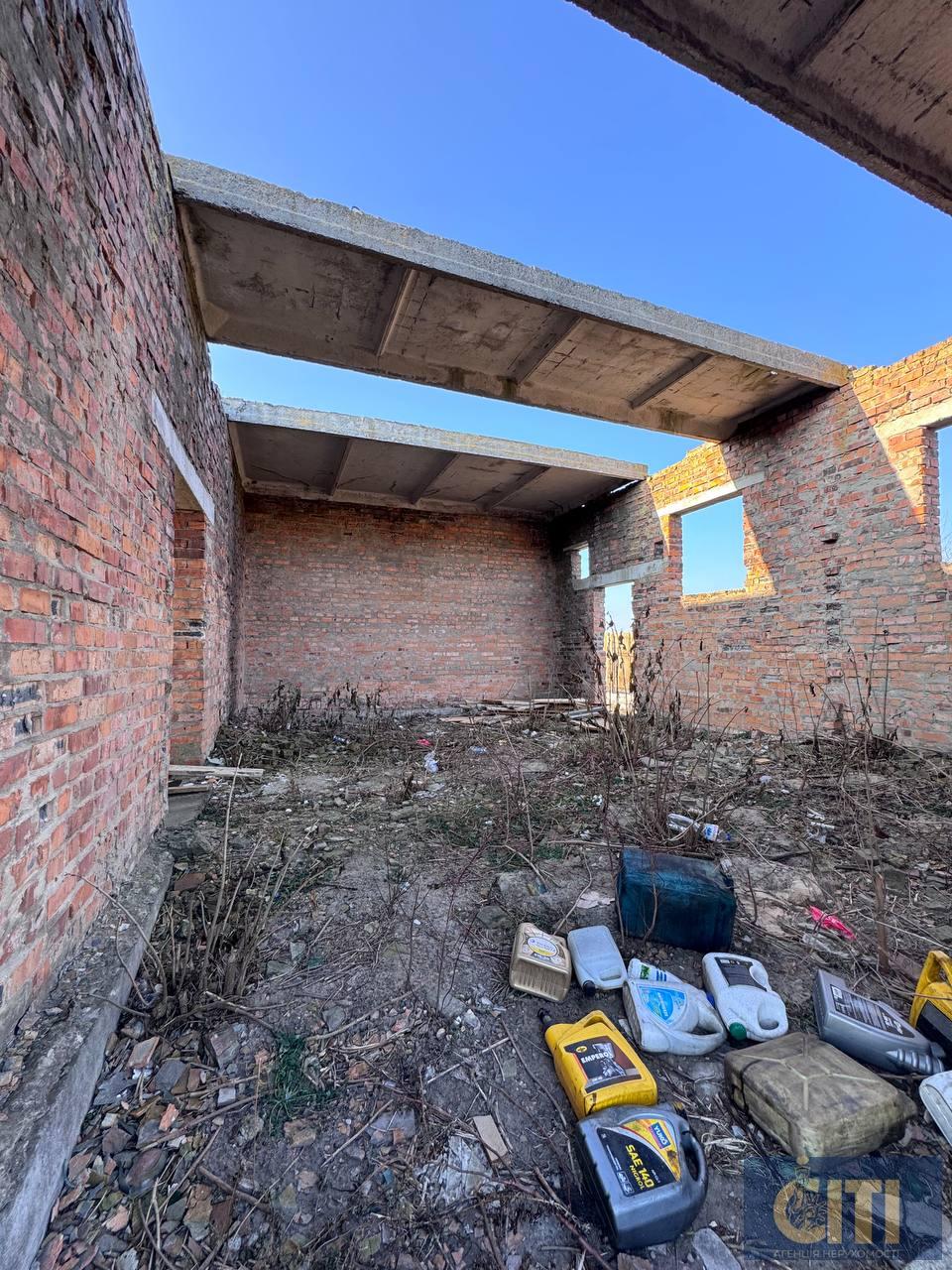 Имущественный комплекс в селе Дворец Житомирского района, 500 м², 30 соток. Майновий комплекс у селі Дворець Житомирського району, 500 м², 30 соток.