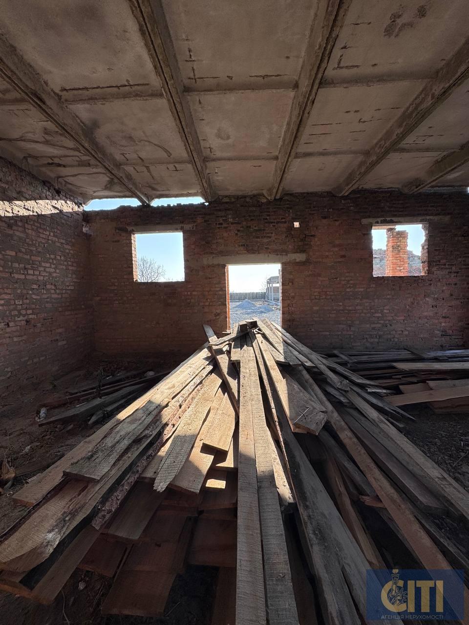 Имущественный комплекс в селе Дворец Житомирского района, 500 м², 30 соток. Майновий комплекс у селі Дворець Житомирського району, 500 м², 30 соток.